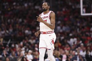 火箭记者：无法确定杜兰特瘀伤何时发生的 若他真不打我会很惊讶