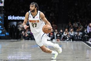 外线不开但疯狂造杀伤！穆雷三分球8中0拿30分5板7助 罚球16中16