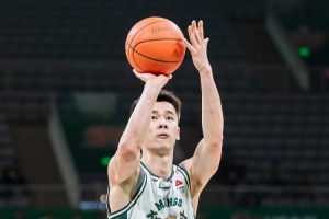 低迷！郭昊文11投仅1中拿7分5助 三分5中0&正负值-19