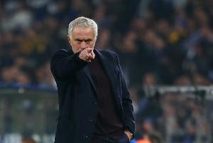 穆里尼奥：葡体波尔图总能靠误判和失误赢球，本场我们配得上胜利