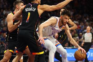 攻防完爆！雷霆本场利用太阳失误得分达到34分 而太阳只有2分