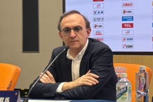 乌戈：向来客场支持我们的球迷道歉 这是我辽篮教练生涯最糟一战