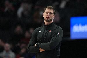 斯普利特：打得太犹豫不够果断 我们不如马刺强硬这绝不能再发生